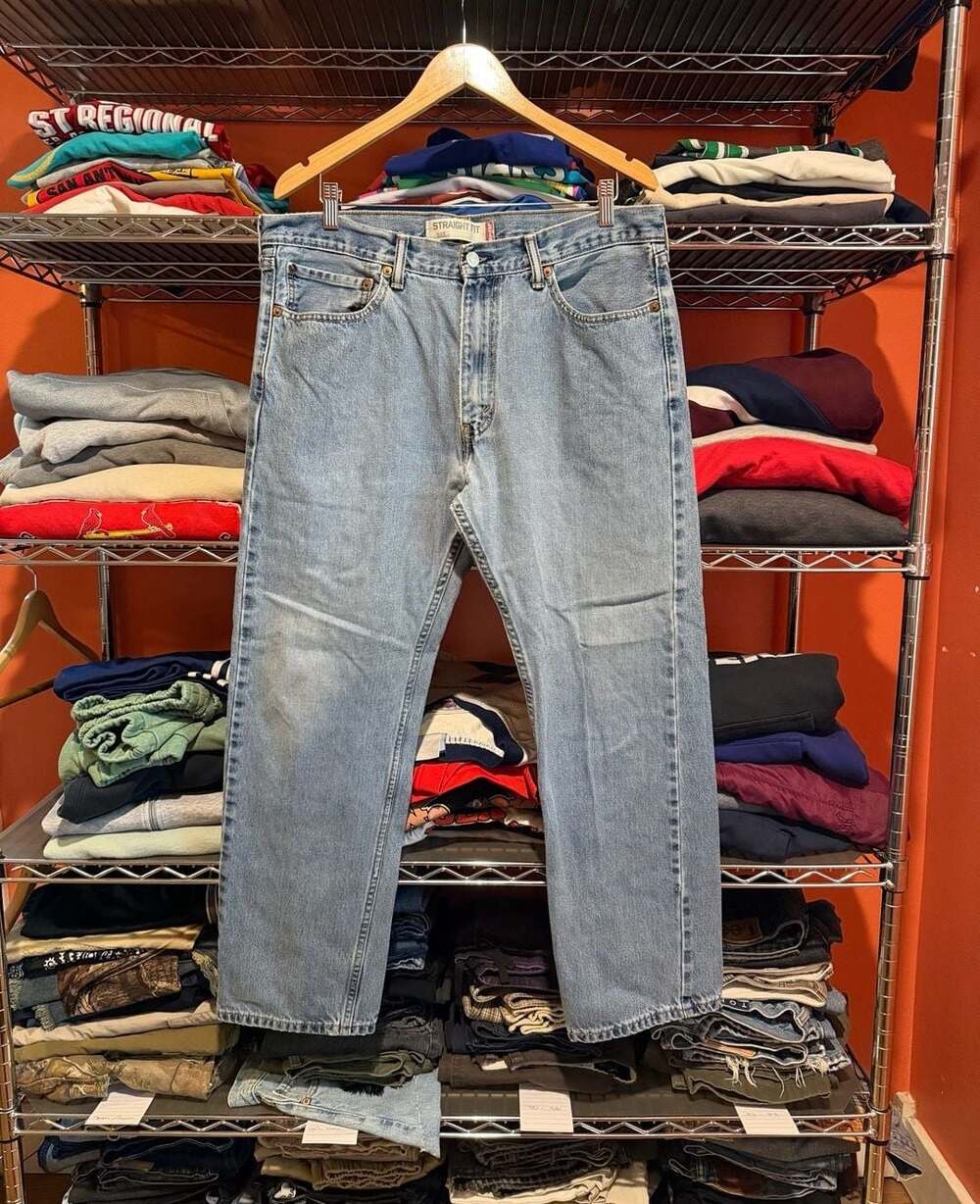 Y2K Levi's 505 Straight Fit Light Wash Jeans Size W36 L30